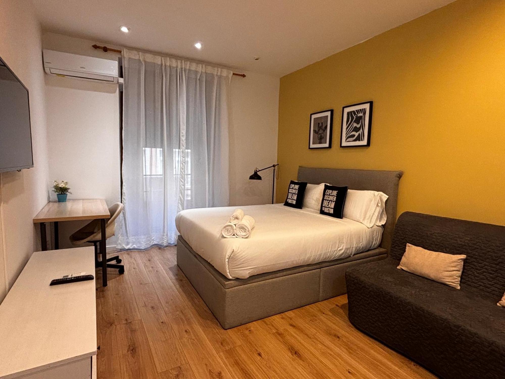 Gran Via Chueca Apartamentos Noxi Madrid Bagian luar foto